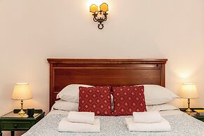 Arco in Pantheon Apartments