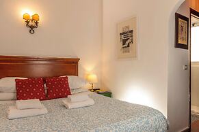 Arco in Pantheon Apartments
