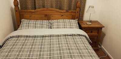 Greater Manchester Immaculate Cozy Home