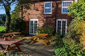 Sutton Staithe Hotel