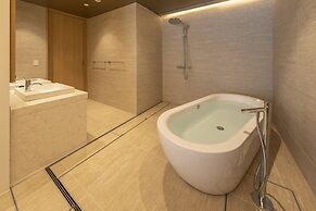 Hewitt Resort Naha