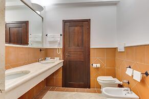 Phi Hotel Sighientu