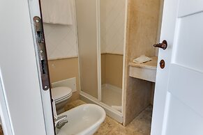 Phi Hotel Sighientu