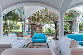 Phi Hotel Sighientu