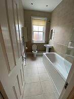 Central Location - 2 Bedroom Apartment