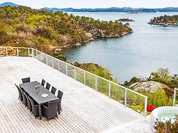 4 Star Holiday Home in Fitjar