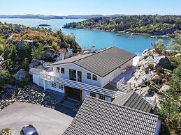 4 Star Holiday Home in Fitjar