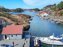 4 Star Holiday Home in Fitjar