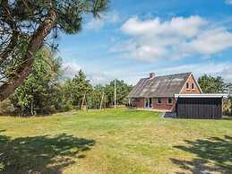 6 Person Holiday Home in Glesborg