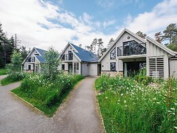 Golden Eagle Lodge