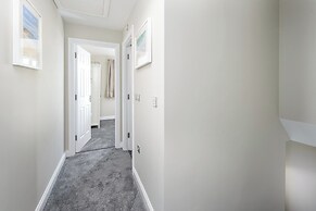 39 Longbeach Drive
