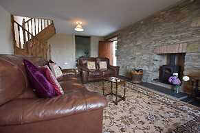 Panteurig Farmhouse