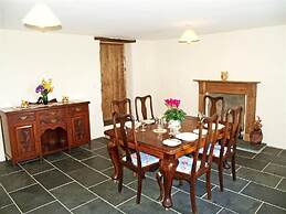 Panteurig Farmhouse