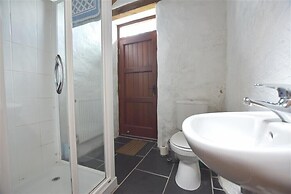 Panteurig Farmhouse