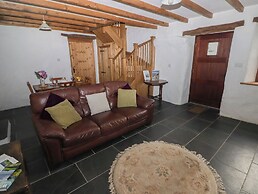 Panteurig Cottage