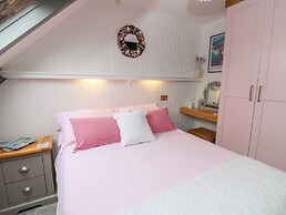 5 The Coach House