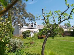 1 Cheriton Row