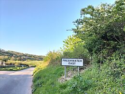 34 Freshwater Bay