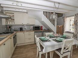Middle Cottage