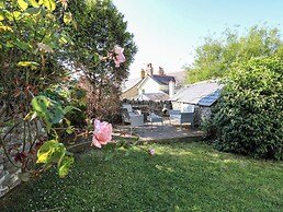Dewi Villa