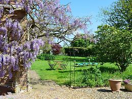 Wisteria Cottage