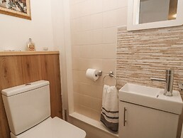 9 Manorcombe Bungalows