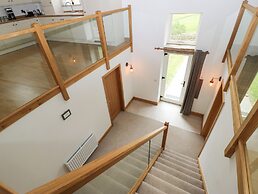 Upper House Barn
