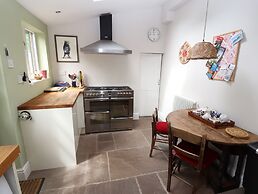 2 Ashby Place