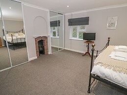 5 Coley Lane