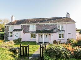 2 Rose Cottages