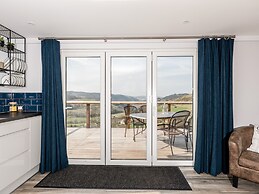 Haka Lodge