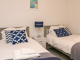 1 Arlington Villas