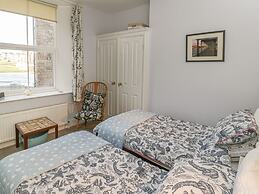 Apartment 4