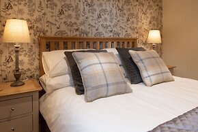 Larchwood Lodge