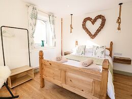 Giggling Goose Cottage