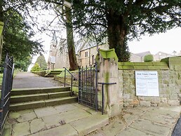 Folly Lodge