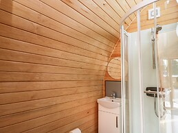 Halmore Pod