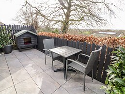 5 Lake House