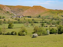 Dovedale