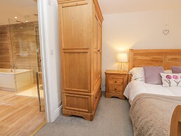 Holly Tree Cottage