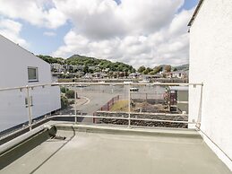 1 South Snowdon Wharf