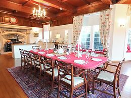 Auchentroig House