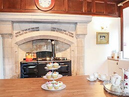 Auchentroig House