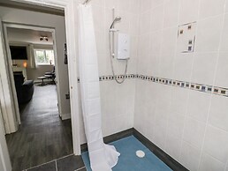 Byefield Lodge