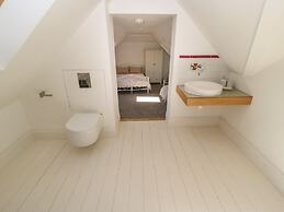 Ash Villa