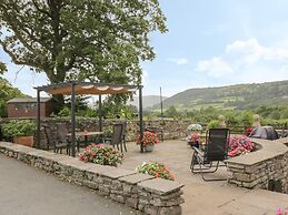 Pentre Barn