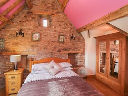 Pentre Barn