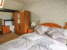Caerau Farm House