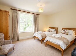 Shifford Manor Farm