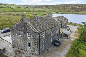 Snave Barn